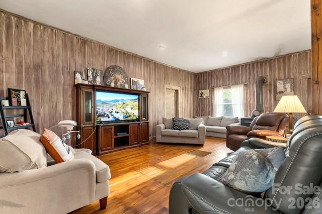 2970 Zacks Fork Road, Lenoir, NC 28645