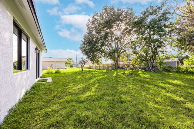 1605 N 23rd Street, Fort Pierce, FL 34950