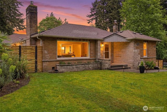 7715 236th Street SW, Edmonds, WA 98026