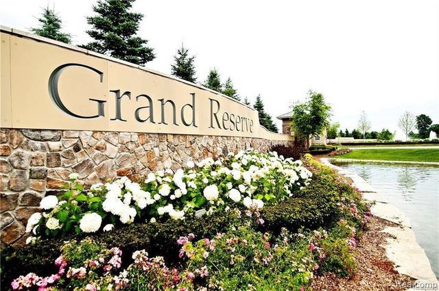 9339 Sand Hill Drive, Grand Blanc, MI 48439