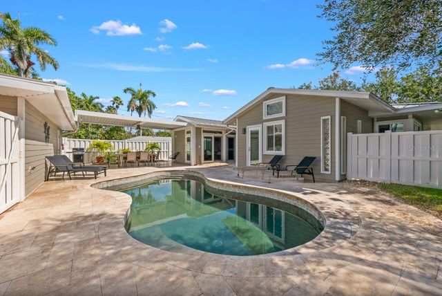 140 S BLVD OF THE PRESIDENTS, Sarasota, FL 34236