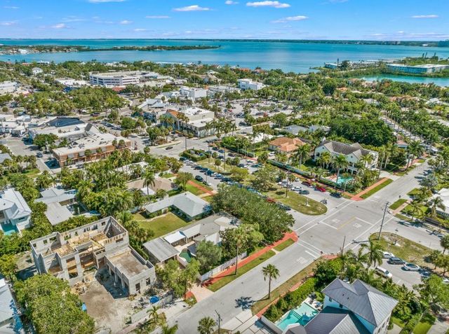 140 S BLVD OF THE PRESIDENTS, Sarasota, FL 34236