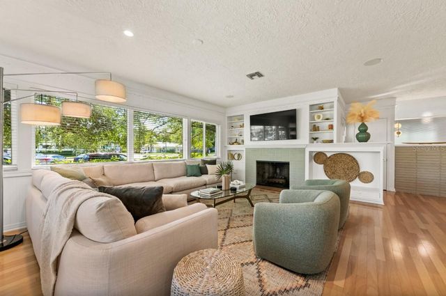 140 S BLVD OF THE PRESIDENTS, Sarasota, FL 34236