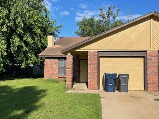 310 N 34th Street, Rogers, AR 72756