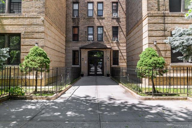 83-52 Talbot Street 6H, Kew Gardens, NY 11415