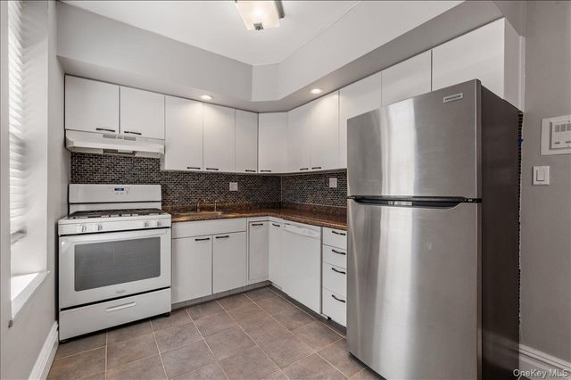 83-52 Talbot Street 6H, Kew Gardens, NY 11415