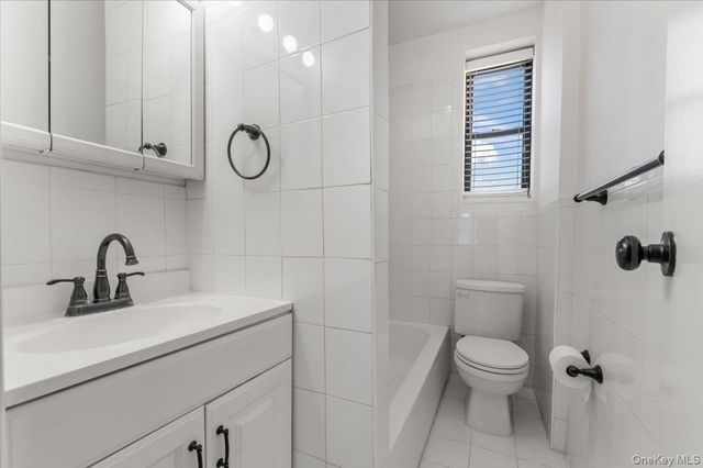 83-52 Talbot Street 6H, Kew Gardens, NY 11415
