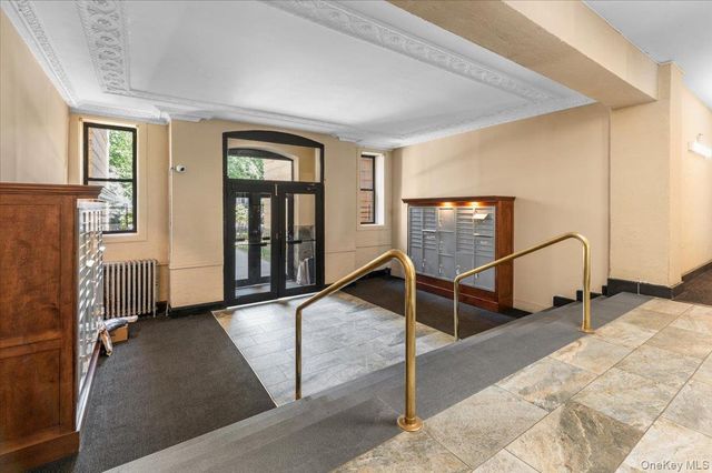 83-52 Talbot Street 6H, Kew Gardens, NY 11415