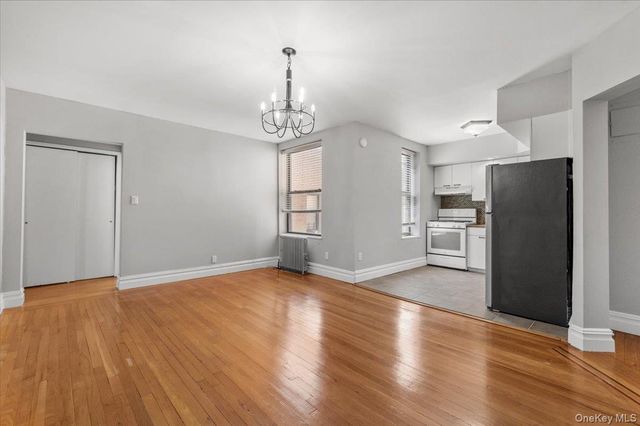 83-52 Talbot Street 6H, Kew Gardens, NY 11415