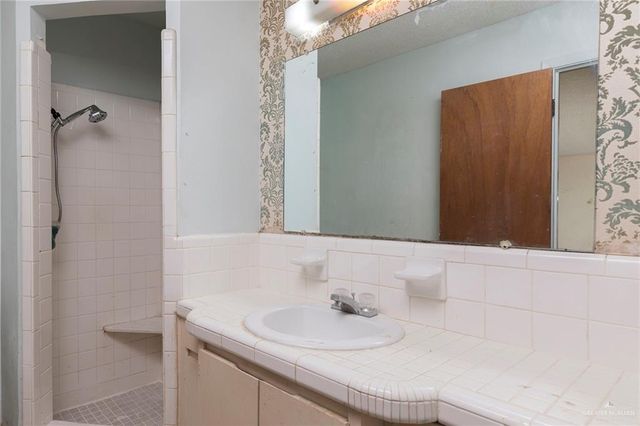 719 Walnut Avenue, Mcallen, TX 78501