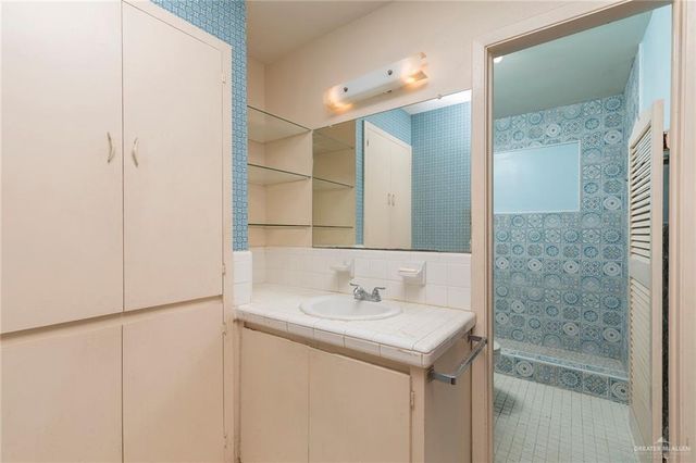 719 Walnut Avenue, Mcallen, TX 78501