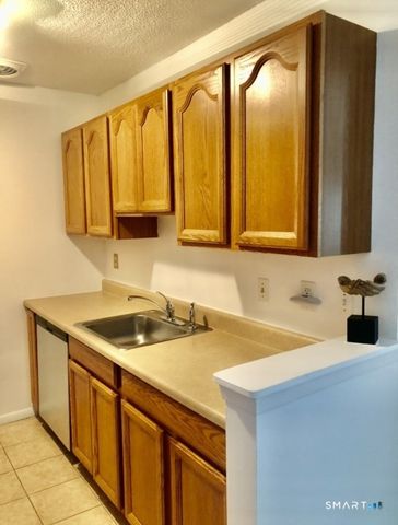 3699 Broadbridge Avenue 330, Stratford, CT 06614