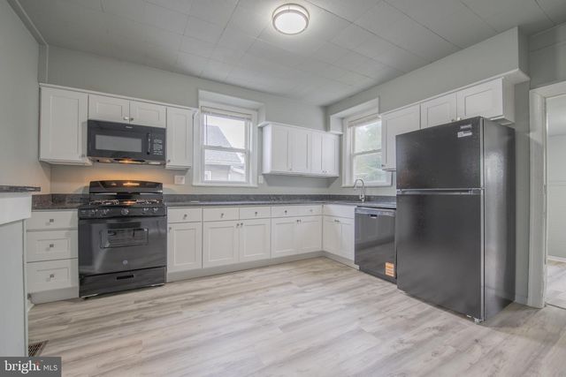6 A STEWART AVE, Delran, NJ 08075