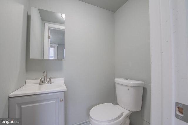 6 A STEWART AVE, Delran, NJ 08075