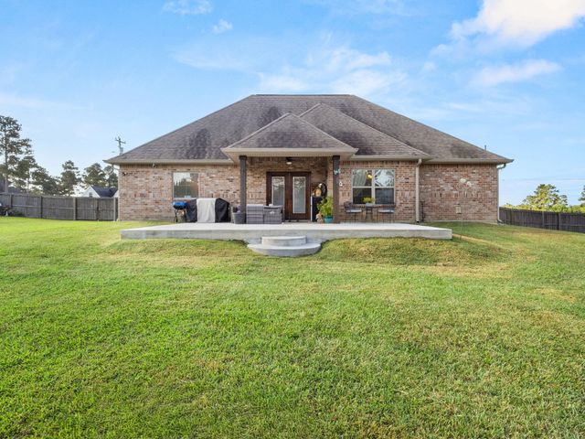 405 Beltz Rd, Leesville, LA 71446