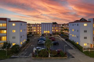 4000 NW 44th Avenue 207, Lauderdale Lakes, FL 33319