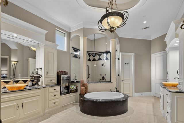 170 Yorkshire Drive, Heath, TX 75032