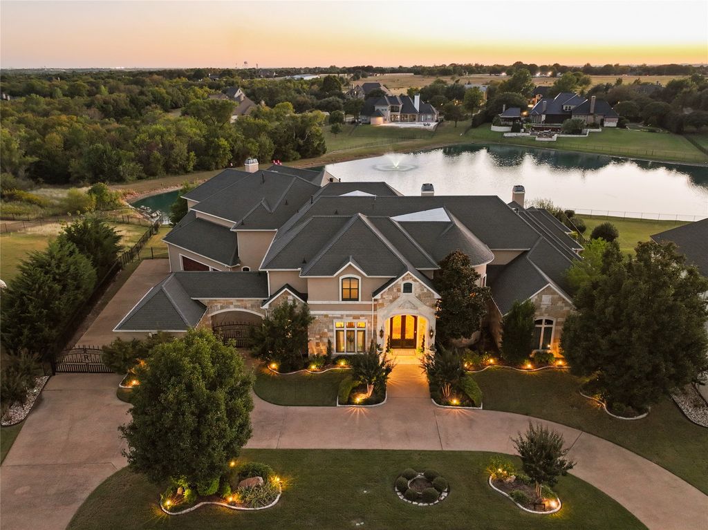 170 Yorkshire Drive, Heath, TX 75032