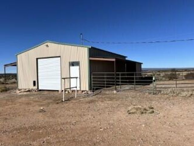 108 Chupadero Road, Mountainair, NM 87036