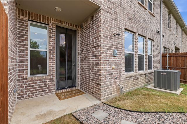 600 Hutchinson Lane, Lewisville, TX 75077