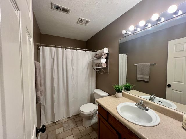 456 East Woodland Drive East Drive, Branson, MO 65616