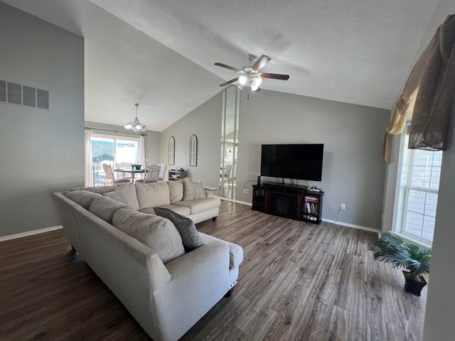 456 East Woodland Drive East Drive, Branson, MO 65616