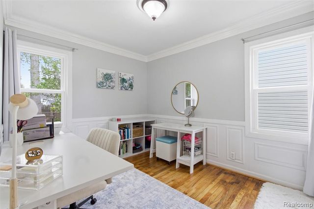645 E Barrett Avenue, Madison Heights, MI 48071