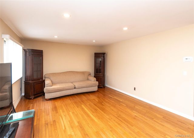 113 Village Road B, Yorktown Heights, NY 10598