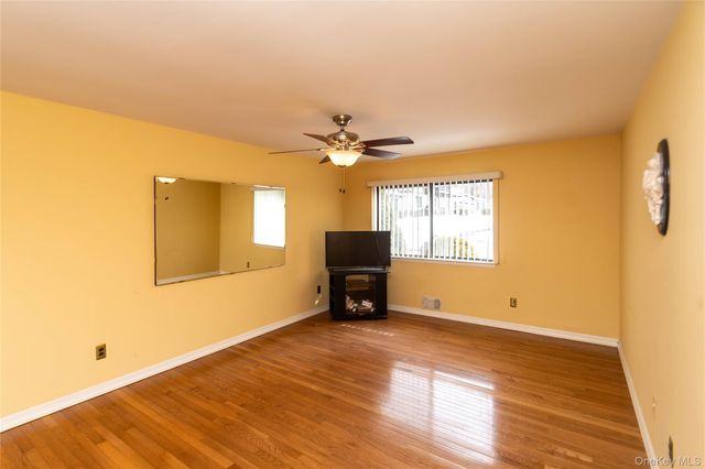 113 Village Road B, Yorktown Heights, NY 10598