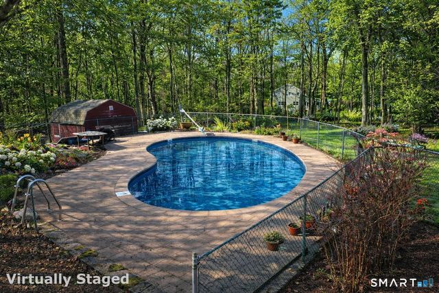 52 Great Ring Road, Newtown, CT 06482