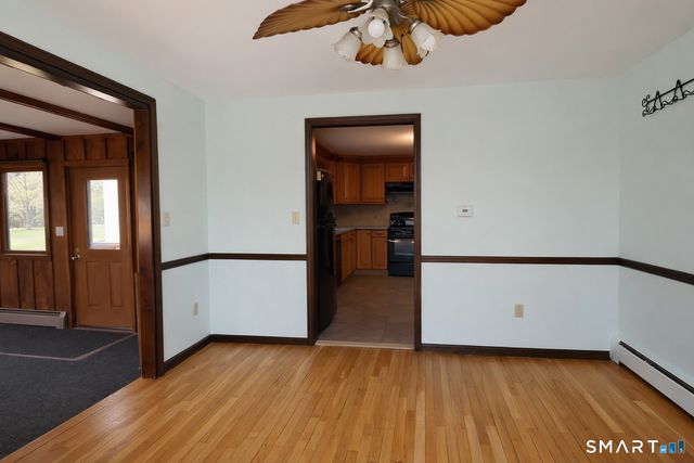 52 Great Ring Road, Newtown, CT 06482