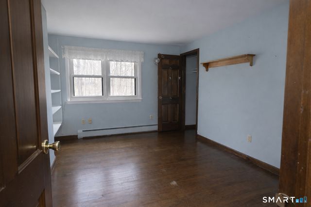 52 Great Ring Road, Newtown, CT 06482