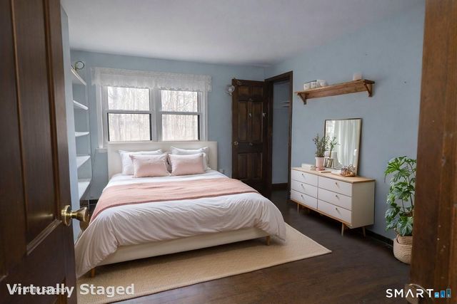 52 Great Ring Road, Newtown, CT 06482