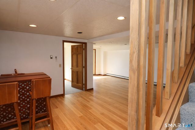 52 Great Ring Road, Newtown, CT 06482