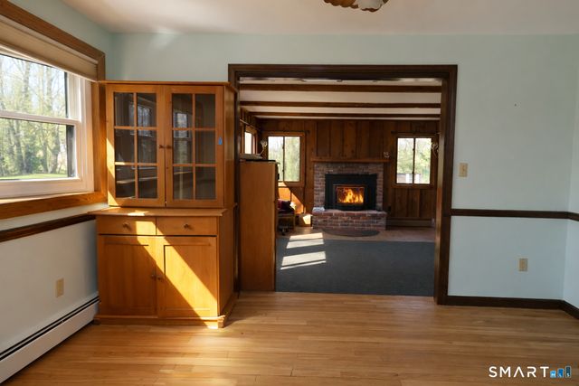 52 Great Ring Road, Newtown, CT 06482