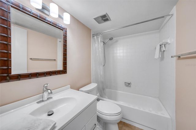 1088 BIRD BAY WAY 307, Venice, FL 34285