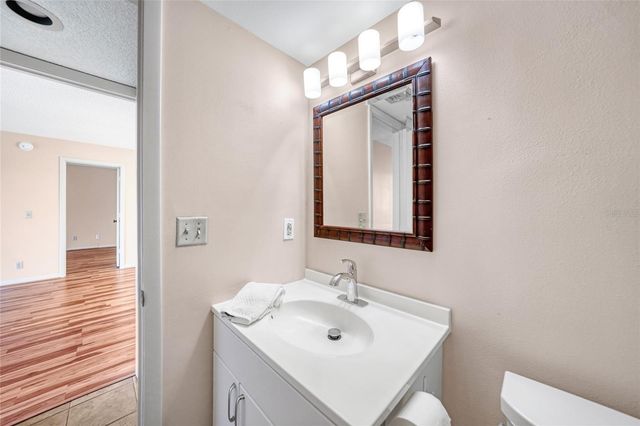 1088 BIRD BAY WAY 307, Venice, FL 34285