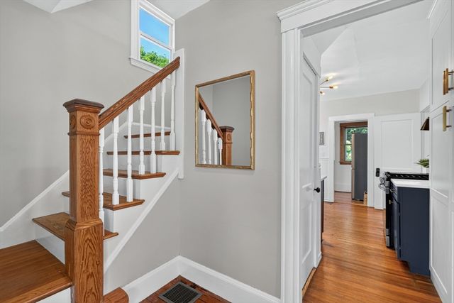 24 Bussey St, Dedham, MA 02026