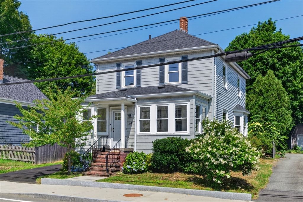 24 Bussey St, Dedham, MA 02026