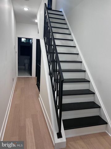 316 W EARLHAM TER, Philadelphia, PA 19144