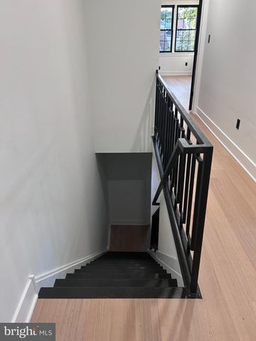 316 W EARLHAM TER, Philadelphia, PA 19144