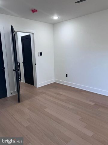 316 W EARLHAM TER, Philadelphia, PA 19144