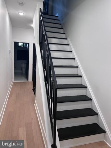 316 W EARLHAM TER, Philadelphia, PA 19144