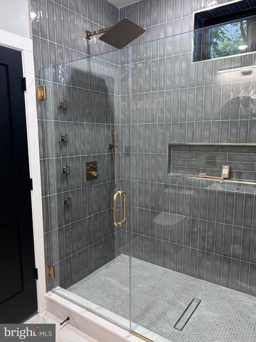 316 W EARLHAM TER, Philadelphia, PA 19144