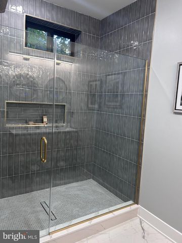 316 W EARLHAM TER, Philadelphia, PA 19144