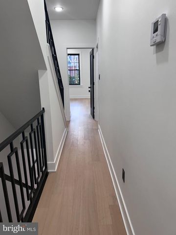 316 W EARLHAM TER, Philadelphia, PA 19144
