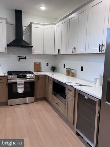 316 W EARLHAM TER, Philadelphia, PA 19144