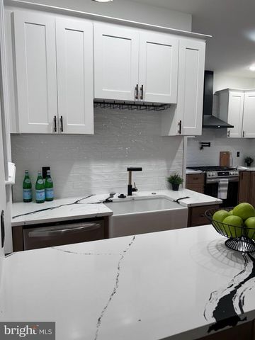 316 W EARLHAM TER, Philadelphia, PA 19144