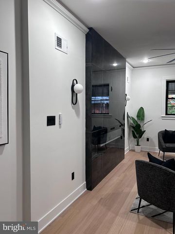 316 W EARLHAM TER, Philadelphia, PA 19144
