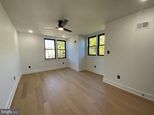 316 W EARLHAM TER, Philadelphia, PA 19144